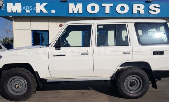 Buy Import Toyota Land Cruiser White Car in Import - Dubai in Bagmati Buy Import Toyota Land Cruiser White Car in Import - Dubai in Bagmati