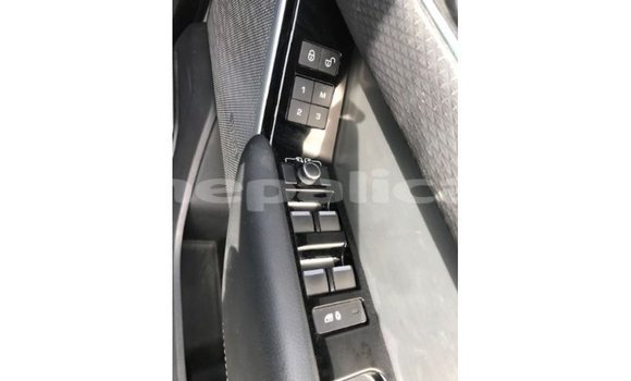 Buy Import Land Rover Range Rover White Car in Import - Dubai in Bagmati Buy Import Land Rover Range Rover White Car in Import - Dubai in Bagmati