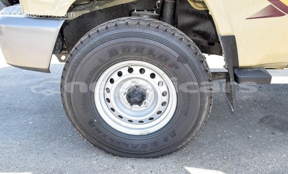 Buy Import Toyota Land Cruiser Beige Car in Import - Dubai in Bagmati Buy Import Toyota Land Cruiser Beige Car in Import - Dubai in Bagmati