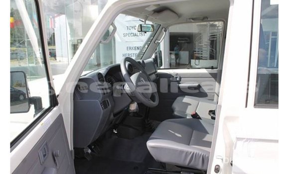 Buy Import Toyota Land Cruiser White Car in Import - Dubai in Bagmati Buy Import Toyota Land Cruiser White Car in Import - Dubai in Bagmati