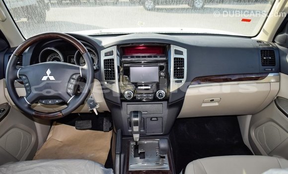 Buy Import Mitsubishi Pajero White Car in Import - Dubai in Bagmati Buy Import Mitsubishi Pajero White Car in Import - Dubai in Bagmati