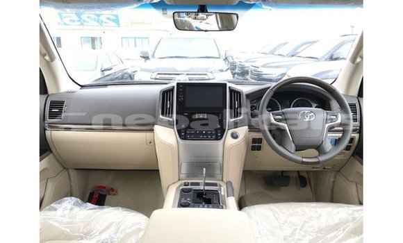 Buy Import Toyota Land Cruiser White Car in Import - Dubai in Bagmati Buy Import Toyota Land Cruiser White Car in Import - Dubai in Bagmati
