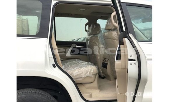 Buy Import Toyota Land Cruiser White Car in Import - Dubai in Bagmati Buy Import Toyota Land Cruiser White Car in Import - Dubai in Bagmati