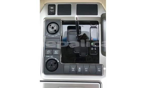 Buy Import Toyota Land Cruiser White Car in Import - Dubai in Bagmati Buy Import Toyota Land Cruiser White Car in Import - Dubai in Bagmati