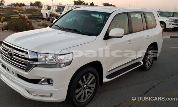 Buy Import Toyota Land Cruiser White Car in Import - Dubai in Bagmati Buy Import Toyota Land Cruiser White Car in Import - Dubai in Bagmati