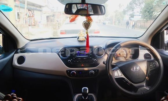 Buy Used Hyundai Accent Silver Car in Kathmandu in Bagmati Buy Used Hyundai Accent Silver Car in Kathmandu in Bagmati