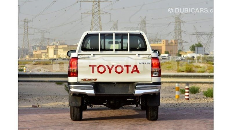 Big with watermark toyota hilux bagmati import dubai 3215