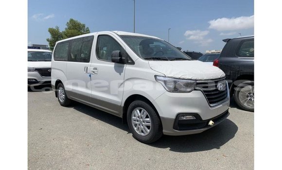 Buy Import Hyundai Accent White Car in Import - Dubai in Bagmati Buy Import Hyundai Accent White Car in Import - Dubai in Bagmati