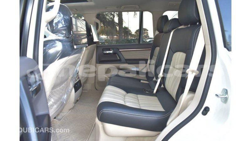 Big with watermark toyota land cruiser bagmati import dubai 3223