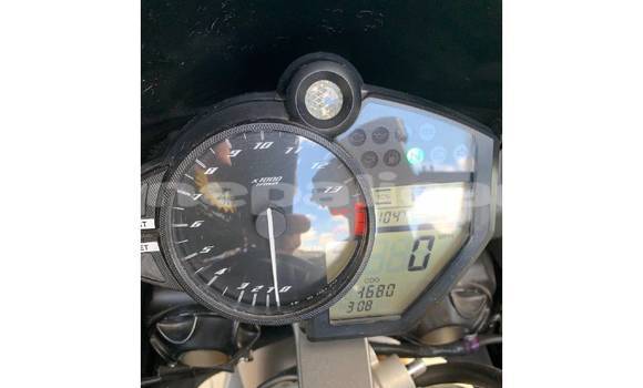 Buy Used Yamaha R1 Beige Bike in Bharatpur in Narayani Buy Used Yamaha R1 Beige Bike in Bharatpur in Narayani