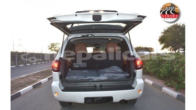 Big with watermark toyota sequoia bagmati import dubai 3231