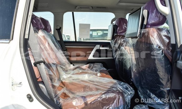Buy Import Toyota Land Cruiser White Car in Import - Dubai in Bagmati Buy Import Toyota Land Cruiser White Car in Import - Dubai in Bagmati