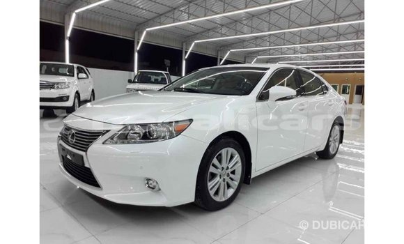 Buy Import Lexus ES White Car in Import - Dubai in Bagmati Buy Import Lexus ES White Car in Import - Dubai in Bagmati