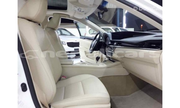 Buy Import Lexus ES White Car in Import - Dubai in Bagmati Buy Import Lexus ES White Car in Import - Dubai in Bagmati