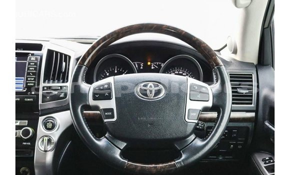 Buy Import Toyota Land Cruiser White Car in Import - Dubai in Bagmati Buy Import Toyota Land Cruiser White Car in Import - Dubai in Bagmati