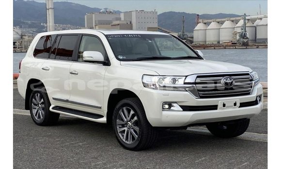Buy Import Toyota Land Cruiser White Car in Import - Dubai in Bagmati Buy Import Toyota Land Cruiser White Car in Import - Dubai in Bagmati