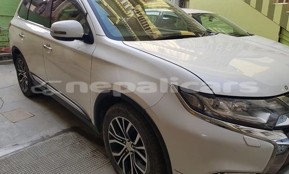 Buy Used Mitsubishi Outlander White Car in Kathmandu in Bagmati Buy Used Mitsubishi Outlander White Car in Kathmandu in Bagmati