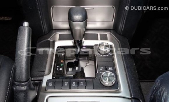 Buy Import Toyota Land Cruiser White Car in Import - Dubai in Bagmati Buy Import Toyota Land Cruiser White Car in Import - Dubai in Bagmati