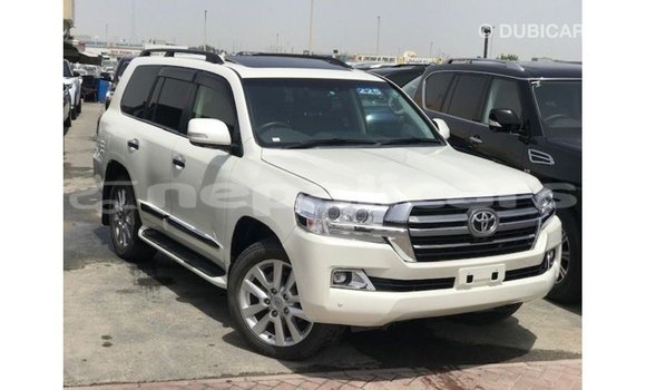 Buy Import Toyota Land Cruiser White Car in Import - Dubai in Bagmati Buy Import Toyota Land Cruiser White Car in Import - Dubai in Bagmati
