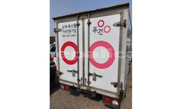 Buy Import Kia Carens White Car in Import - Dubai in Bagmati Buy Import Kia Carens White Car in Import - Dubai in Bagmati