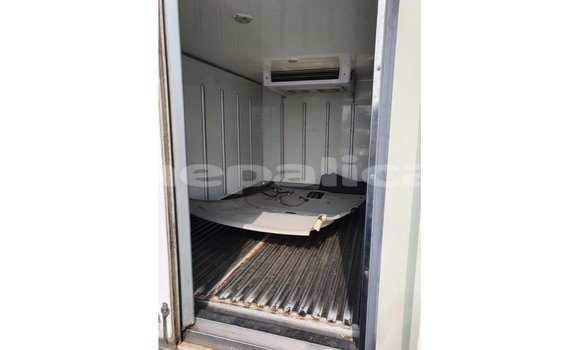 Buy Import Kia Carens White Car in Import - Dubai in Bagmati Buy Import Kia Carens White Car in Import - Dubai in Bagmati