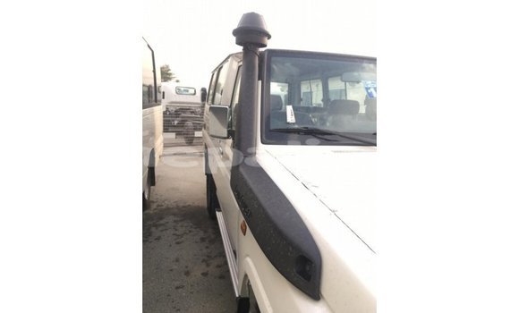 Buy Import Toyota Land Cruiser White Car in Import - Dubai in Bagmati Buy Import Toyota Land Cruiser White Car in Import - Dubai in Bagmati