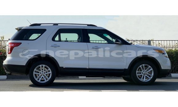 Buy Import Ford Explorer White Car in Import - Dubai in Bagmati Buy Import Ford Explorer White Car in Import - Dubai in Bagmati
