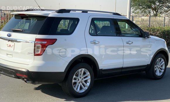 Buy Import Ford Explorer White Car in Import - Dubai in Bagmati Buy Import Ford Explorer White Car in Import - Dubai in Bagmati