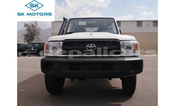 Buy Import Toyota Land Cruiser White Car in Import - Dubai in Bagmati