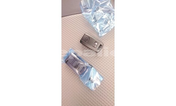 Buy Import Toyota Land Cruiser White Car in Import - Dubai in Bagmati Buy Import Toyota Land Cruiser White Car in Import - Dubai in Bagmati