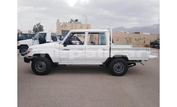 Buy Import Toyota Land Cruiser White Car in Import - Dubai in Bagmati Buy Import Toyota Land Cruiser White Car in Import - Dubai in Bagmati