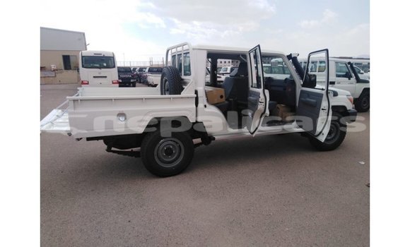 Buy Import Toyota Land Cruiser White Car in Import - Dubai in Bagmati Buy Import Toyota Land Cruiser White Car in Import - Dubai in Bagmati