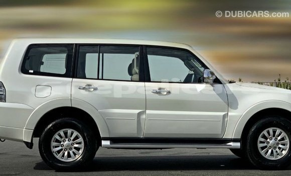 Buy Import Mitsubishi Pajero White Car in Import - Dubai in Bagmati Buy Import Mitsubishi Pajero White Car in Import - Dubai in Bagmati