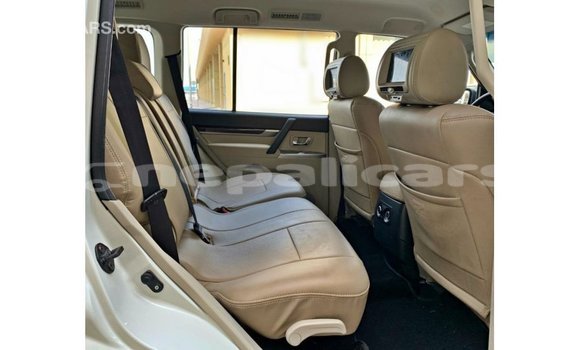 Buy Import Mitsubishi Pajero White Car in Import - Dubai in Bagmati Buy Import Mitsubishi Pajero White Car in Import - Dubai in Bagmati