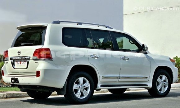 Buy Import Toyota Land Cruiser White Car in Import - Dubai in Bagmati Buy Import Toyota Land Cruiser White Car in Import - Dubai in Bagmati