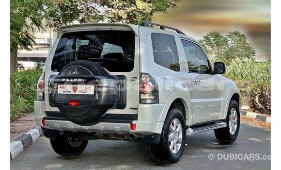 Buy Import Mitsubishi Pajero White Car in Import - Dubai in Bagmati Buy Import Mitsubishi Pajero White Car in Import - Dubai in Bagmati