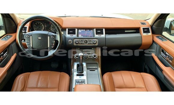 Buy Import Land Rover Range Rover White Car in Import - Dubai in Bagmati Buy Import Land Rover Range Rover White Car in Import - Dubai in Bagmati