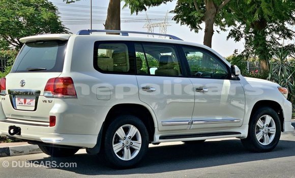 Buy Import Toyota Land Cruiser White Car in Import - Dubai in Bagmati Buy Import Toyota Land Cruiser White Car in Import - Dubai in Bagmati