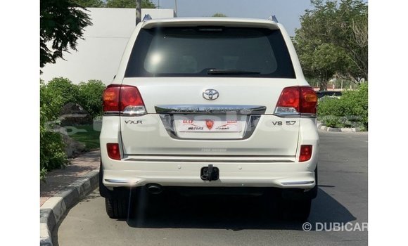 Buy Import Toyota Land Cruiser White Car in Import - Dubai in Bagmati Buy Import Toyota Land Cruiser White Car in Import - Dubai in Bagmati