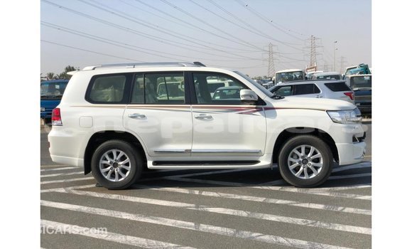 Buy Import Toyota Land Cruiser White Car in Import - Dubai in Bagmati Buy Import Toyota Land Cruiser White Car in Import - Dubai in Bagmati