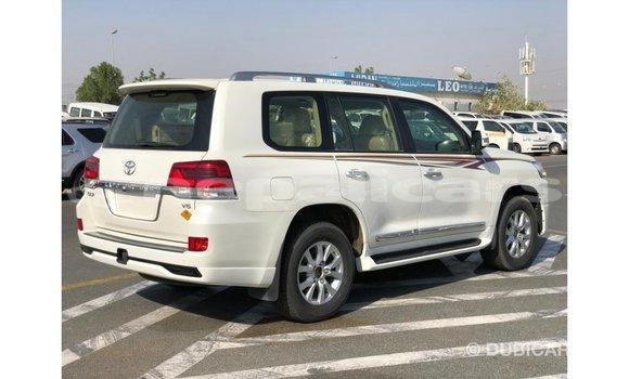 Buy Import Toyota Land Cruiser White Car in Import - Dubai in Bagmati Buy Import Toyota Land Cruiser White Car in Import - Dubai in Bagmati