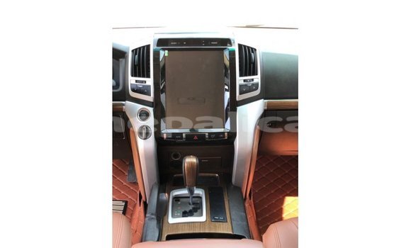 Buy Import Toyota Land Cruiser White Car in Import - Dubai in Bagmati Buy Import Toyota Land Cruiser White Car in Import - Dubai in Bagmati