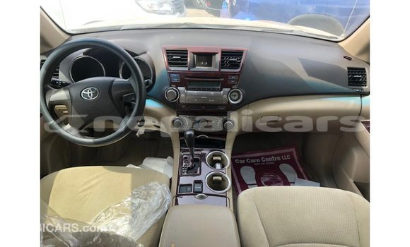 Buy Import Toyota Highlander Other Car in Import - Dubai in Bagmati Buy Import Toyota Highlander Other Car in Import - Dubai in Bagmati