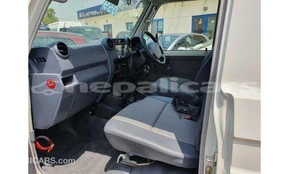Buy Import Toyota Land Cruiser White Car in Import - Dubai in Bagmati Buy Import Toyota Land Cruiser White Car in Import - Dubai in Bagmati