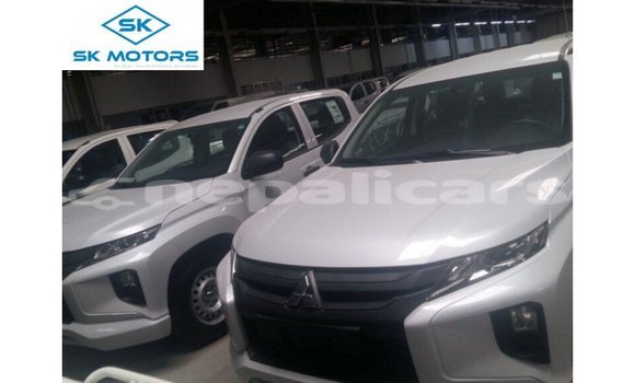 Buy Import Mitsubishi L200 White Car in Import - Dubai in Bagmati