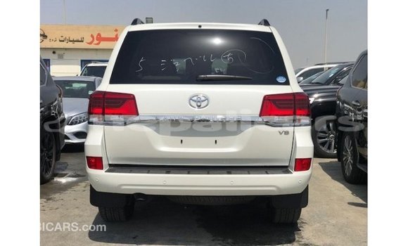 Buy Import Toyota Land Cruiser White Car in Import - Dubai in Bagmati Buy Import Toyota Land Cruiser White Car in Import - Dubai in Bagmati