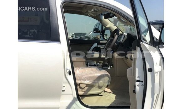 Buy Import Toyota Land Cruiser White Car in Import - Dubai in Bagmati Buy Import Toyota Land Cruiser White Car in Import - Dubai in Bagmati