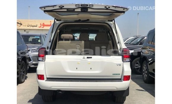 Buy Import Toyota Land Cruiser White Car in Import - Dubai in Bagmati Buy Import Toyota Land Cruiser White Car in Import - Dubai in Bagmati
