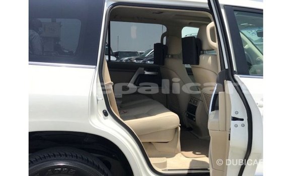 Buy Import Toyota Land Cruiser White Car in Import - Dubai in Bagmati Buy Import Toyota Land Cruiser White Car in Import - Dubai in Bagmati