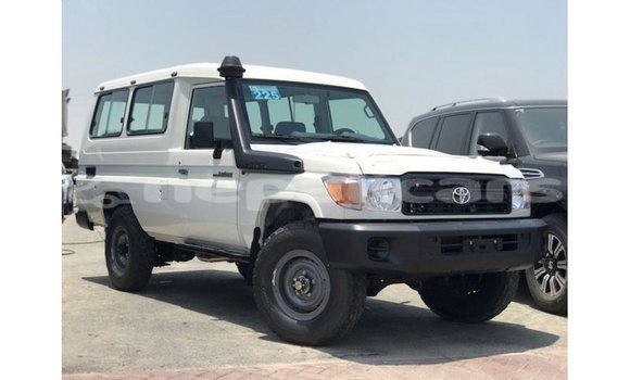 Buy Import Toyota Land Cruiser White Car in Import - Dubai in Bagmati Buy Import Toyota Land Cruiser White Car in Import - Dubai in Bagmati